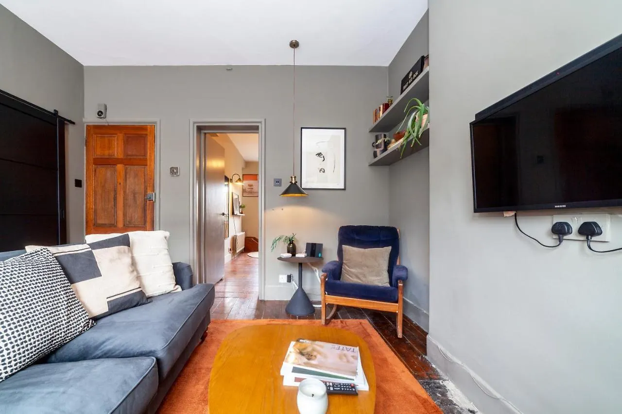 Apartment Beautiful And Spacious 1Br Apt, Bethnal Green London