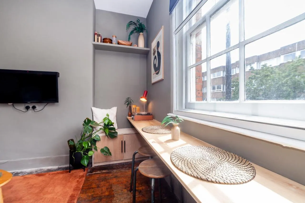 Apartment Beautiful And Spacious 1Br Apt, Bethnal Green London