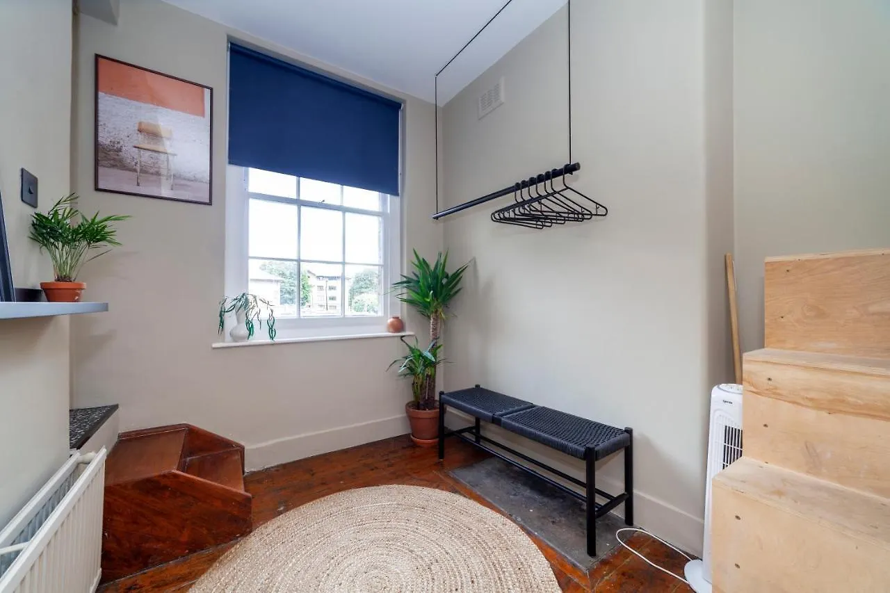 Apartment Beautiful And Spacious 1Br Apt, Bethnal Green London